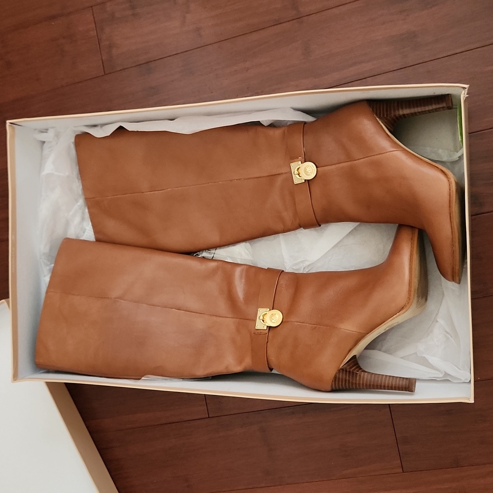 Michael Kors size 7  luggage/camel color, leather,  Hamilton Boots 3.5" heel